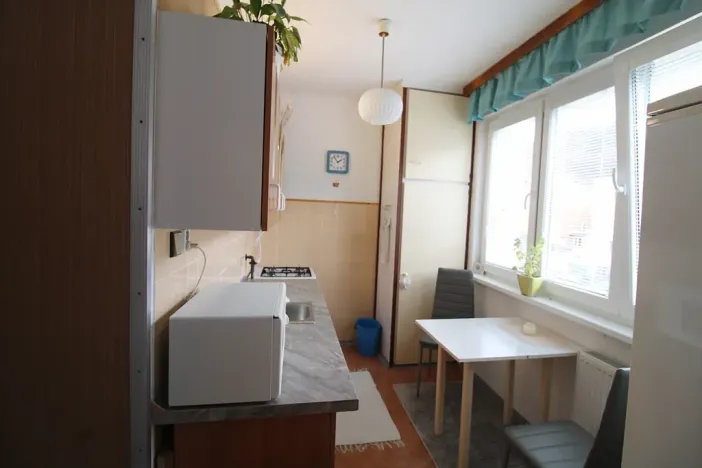 Pronájem bytu 2+1, Karlovy Vary, Krymská, 54 m2