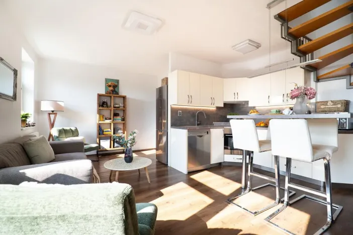 Prodej bytu 3+kk, Hradec Králové - Kukleny, Pražská třída, 68 m2