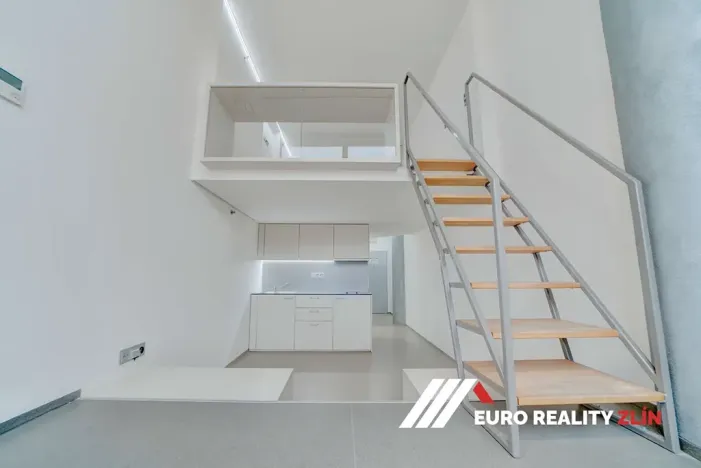 Prodej bytu 1+kk, Zlín, J. A. Bati, 28 m2