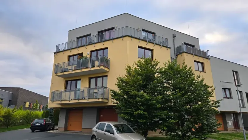 Pronájem bytu 1+kk, Jesenice, Hrnčířská, 40 m2