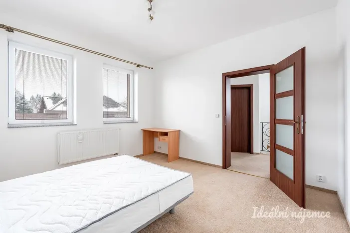 Pronájem rodinného domu, Šestajovice, Sukova, 204 m2