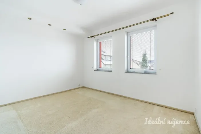 Pronájem rodinného domu, Šestajovice, Sukova, 204 m2