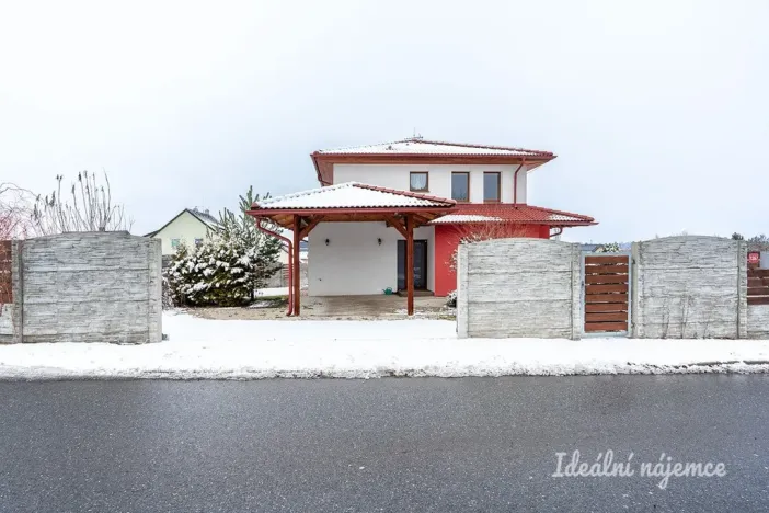 Pronájem rodinného domu, Šestajovice, Sukova, 204 m2