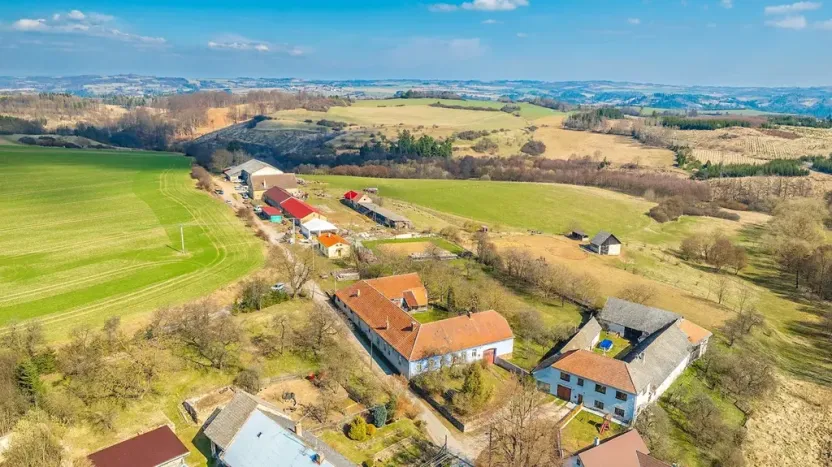 Prodej zemědělské usedlosti, Radonín, 185 m2