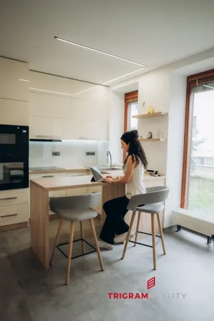 Pronájem bytu 2+kk, Hradec Králové - Roudnička, Roudničská, 41 m2