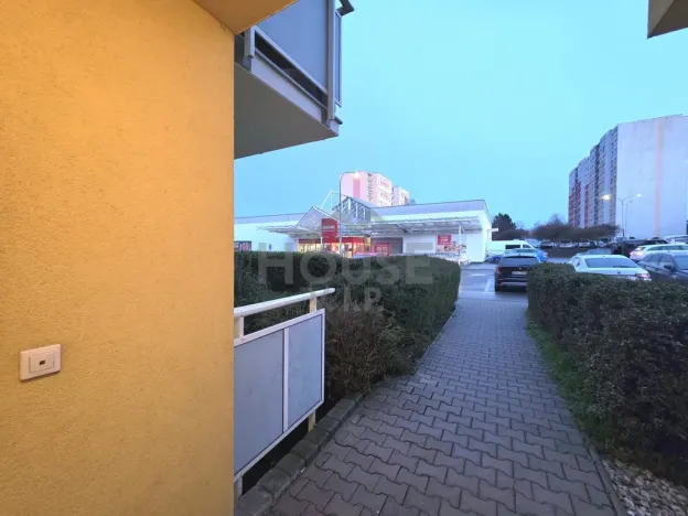 Pronájem bytu 2+kk, Praha - Horní Měcholupy, Boloňská, 65 m2