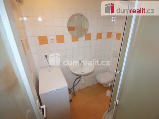 Pronájem bytu 1+kk, Praha - Smíchov, Kmochova, 25 m2