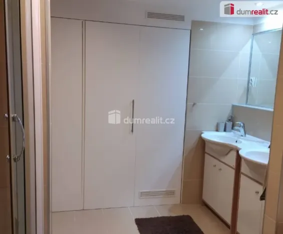 Prodej bytu 4+kk, Cheb, Růžový kopeček, 158 m2