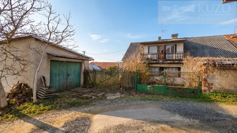 Prodej rodinného domu, Hluboš, 220 m2