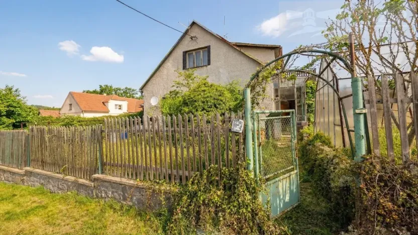 Prodej rodinného domu, Hluboš, 220 m2