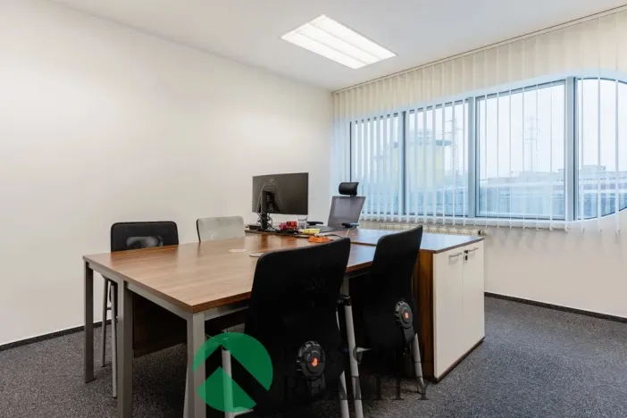 Pronájem kanceláře, Brno, Plynárenská, 3370 m2