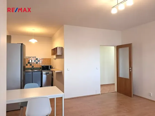 Pronájem bytu 2+kk, Praha - Hlubočepy, Voskovcova, 55 m2