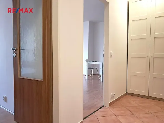Pronájem bytu 2+kk, Praha - Hlubočepy, Voskovcova, 55 m2