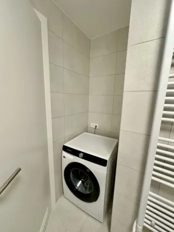 Pronájem bytu 2+kk, Praha - Karlín, Sokolova, 67 m2