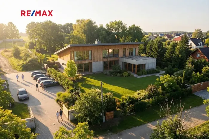 Prodej komerčního pozemku, Hřebeč, 1670 m2