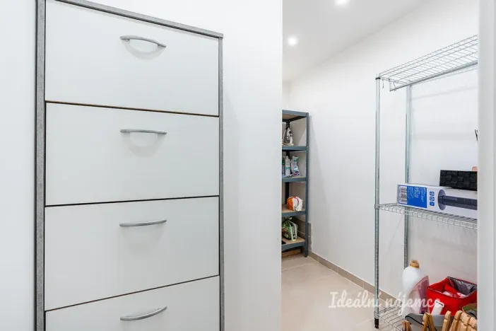 Pronájem bytu 2+kk, Praha - Lochkov, U sladovny, 63 m2