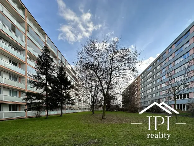 Prodej bytu 3+1, Praha - Podolí, Kaplická, 61 m2