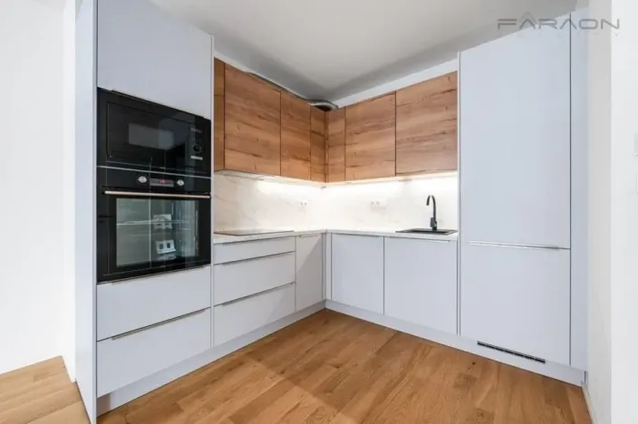 Pronájem bytu 2+kk, Praha - Břevnov, Bělohorská, 111 m2