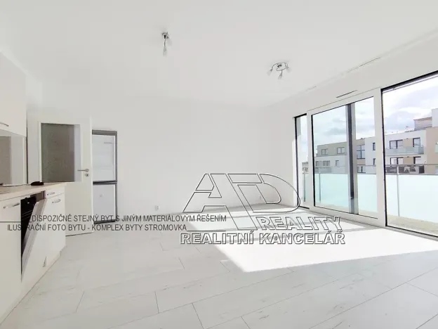 Pronájem bytu 1+kk, České Budějovice, Na Zlaté stoce, 31 m2