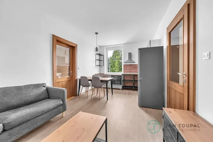 Pronájem bytu 2+kk, Hradec Králové, Pražská třída, 53 m2