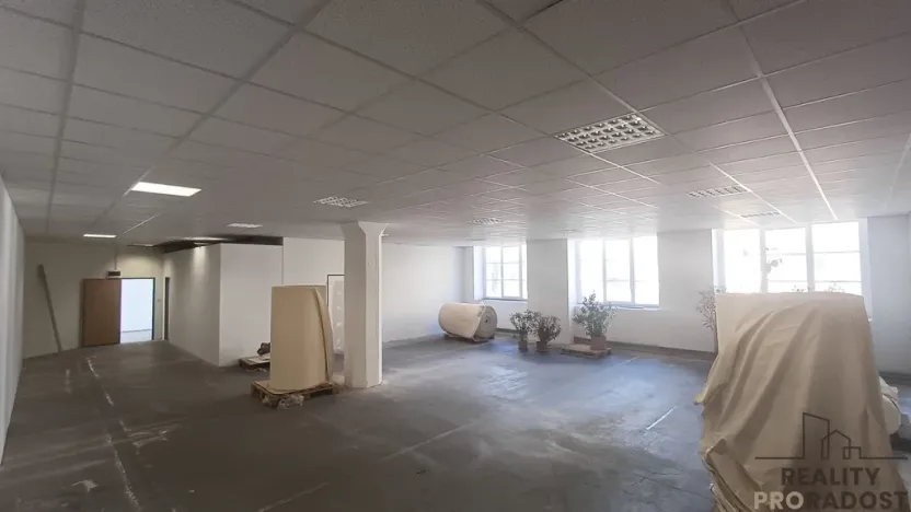 Pronájem skladu, Brno - Zábrdovice, 140 m2