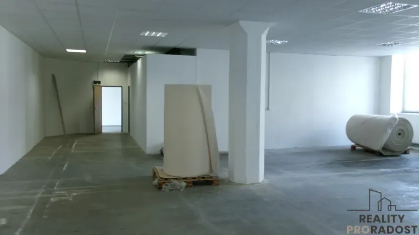 Pronájem skladu, Brno - Zábrdovice, 140 m2