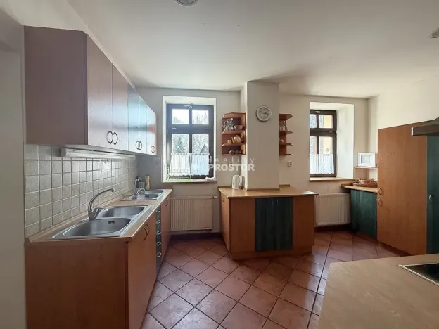 Prodej vícegeneračního domu, Smržovka, 520 m2