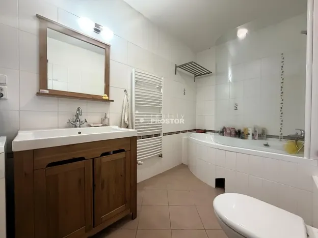 Prodej vícegeneračního domu, Smržovka, 520 m2