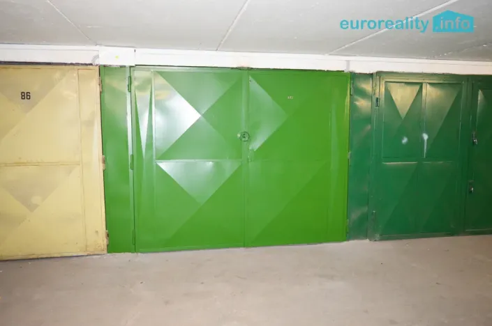 Pronájem garáže, Kladno - Kročehlavy, Bellevue, 16 m2