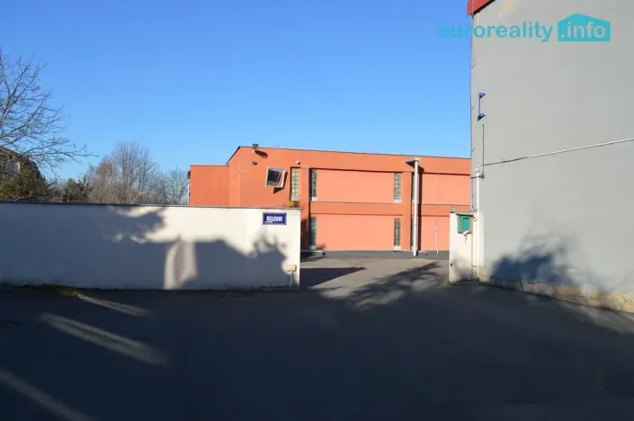 Pronájem garáže, Kladno - Kročehlavy, Bellevue, 16 m2