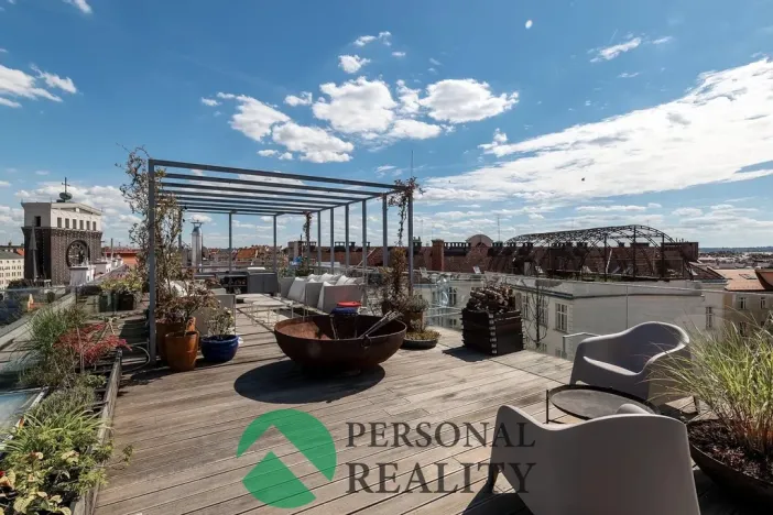 Pronájem bytu 4+kk, Praha, Laubova, 260 m2