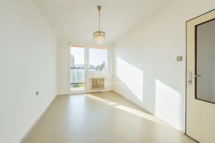 Prodej bytu 3+1, Netvořice, Sídliště II., 73 m2