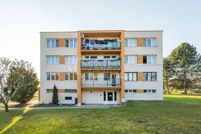 Prodej bytu 3+1, Netvořice, Sídliště II., 73 m2