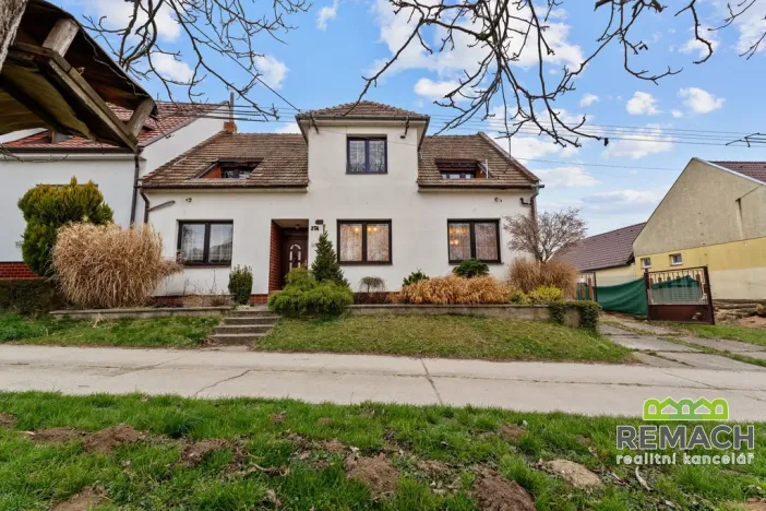 Prodej rodinného domu, Zlechov, 195 m2