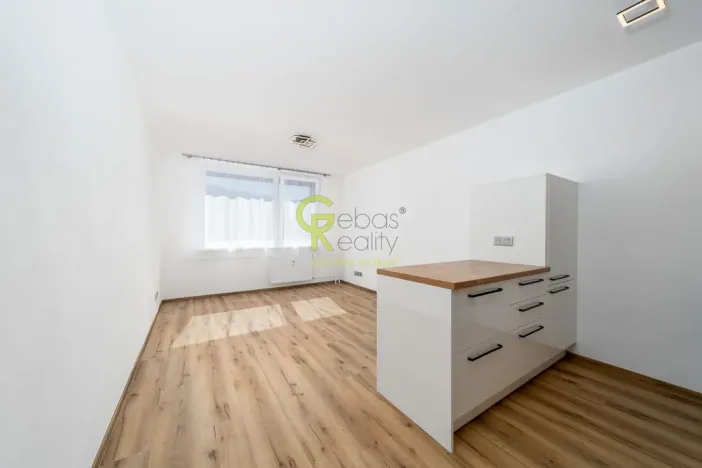 Pronájem bytu 1+kk, Praha - Hodkovičky, Pod lysinami, 30 m2