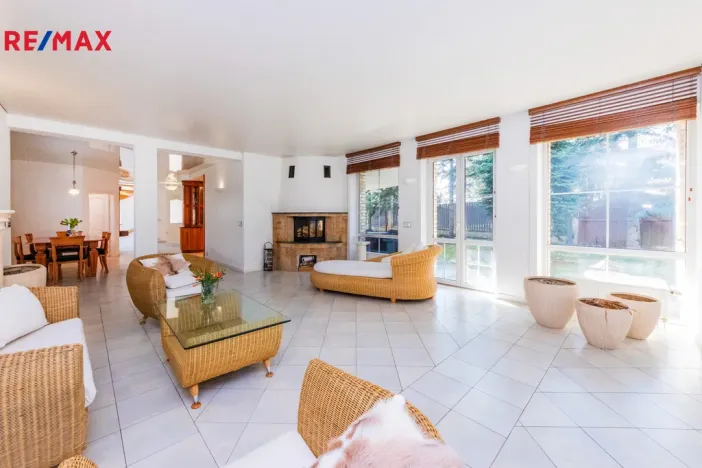 Prodej kanceláře, Praha, U zahrádek, 433 m2