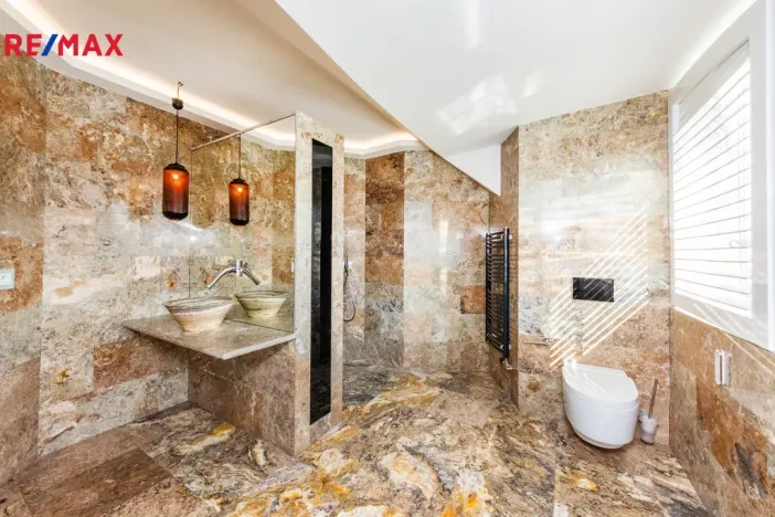 Prodej kanceláře, Praha, U zahrádek, 433 m2