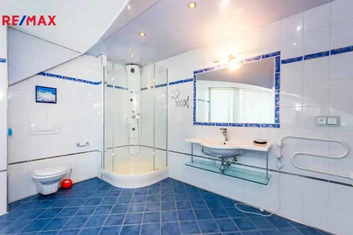 Prodej kanceláře, Praha, U zahrádek, 433 m2