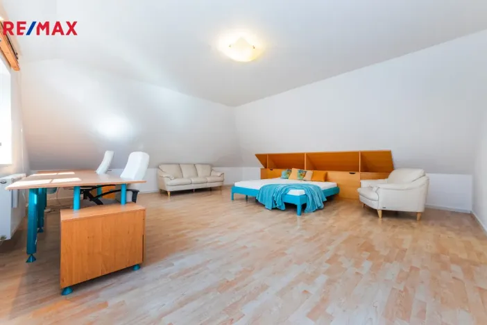 Prodej kanceláře, Praha, U zahrádek, 433 m2