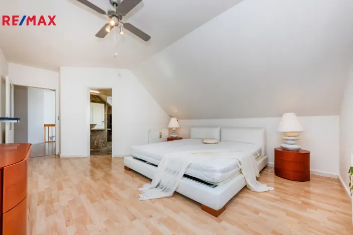 Prodej rodinného domu, Praha, U zahrádek, 433 m2