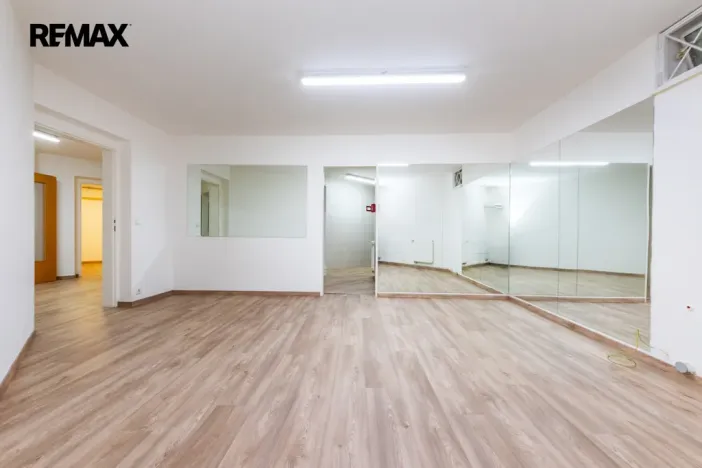 Prodej rodinného domu, Praha, U zahrádek, 433 m2