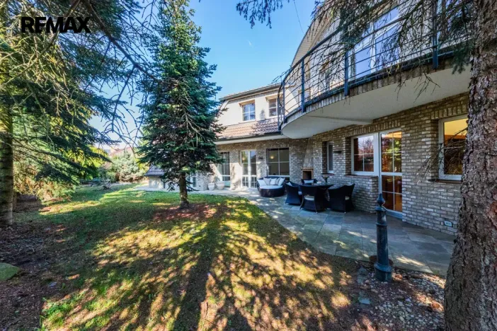 Prodej rodinného domu, Praha, U zahrádek, 433 m2