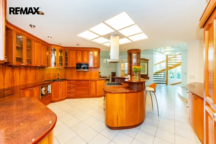 Prodej rodinného domu, Praha, U zahrádek, 433 m2