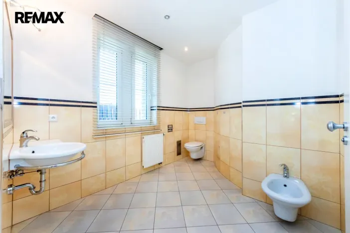 Prodej rodinného domu, Praha, U zahrádek, 433 m2