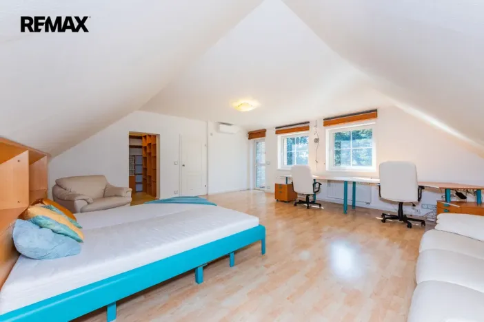 Prodej rodinného domu, Praha, U zahrádek, 433 m2