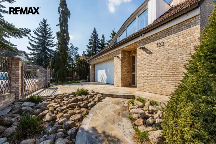 Prodej rodinného domu, Praha, U zahrádek, 433 m2
