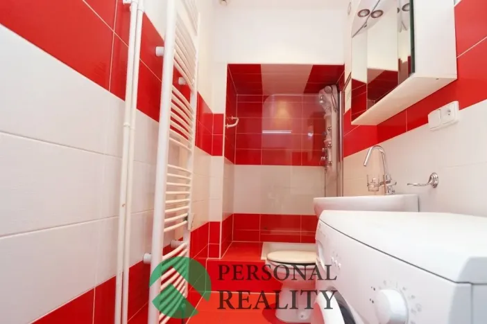 Prodej bytu 2+kk, Karlovy Vary, Vítězná, 39 m2