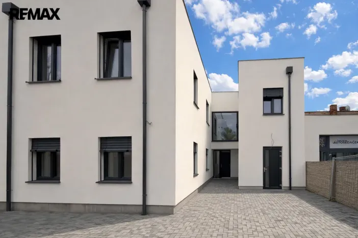 Pronájem bytu 1+kk, Hradec Králové - Pražské Předměstí, Blažíčkovo náměstí, 30 m2