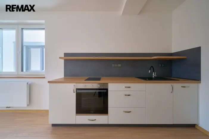 Pronájem bytu 1+kk, Hradec Králové - Pražské Předměstí, Blažíčkovo náměstí, 30 m2