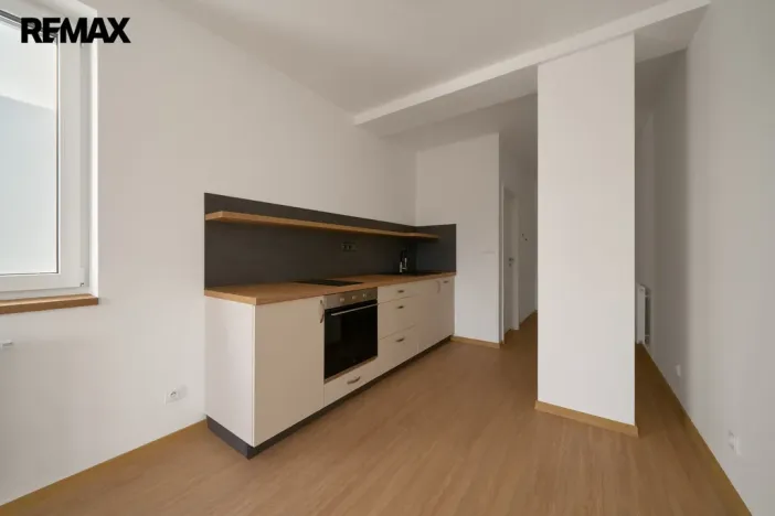 Pronájem bytu 1+kk, Hradec Králové - Pražské Předměstí, Blažíčkovo náměstí, 30 m2